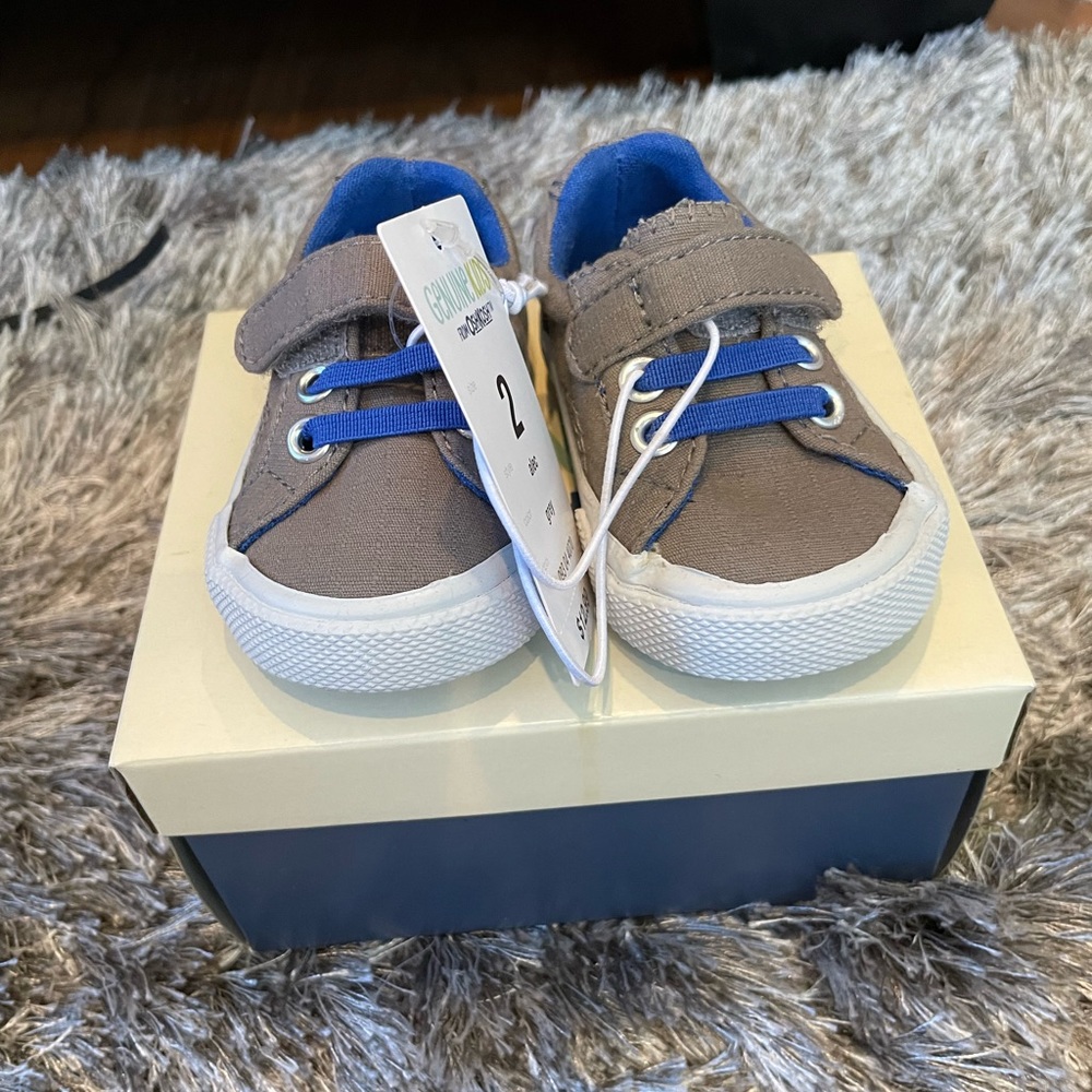 Oshkosh boy toddler shoes